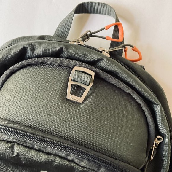 THULE "EnRoute Strut" Backpack EUC - Picture 6 of 10